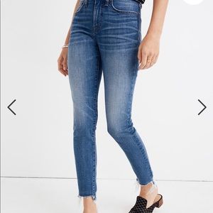 Madewell 9” high-rise skinny crop only $95!